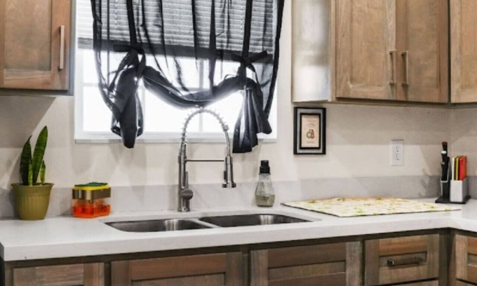 Bonanza Apartamento | The WorkNest | Stylish Stay w/ Desk & Fast Wi-Fi