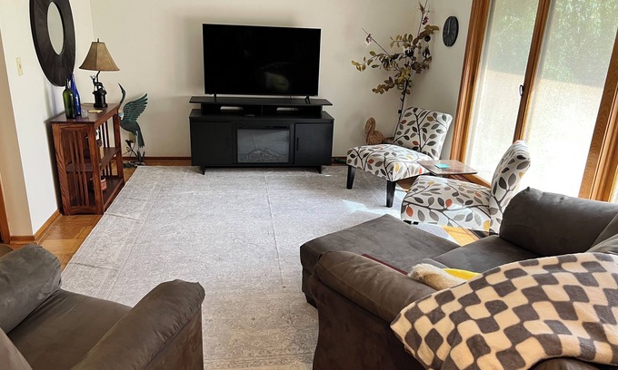 Lincoln Casa | The Wren House: A quiet house nestled in northeast Lincoln.