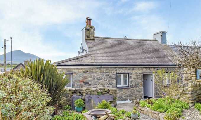 Dinas Cabaña | The Yard Beach Cottage - UK43653
