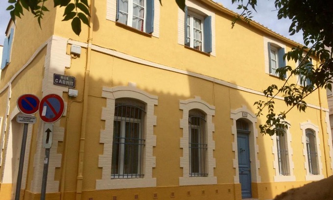 La Gare Apartamento | THE YELLOW HOUSE
