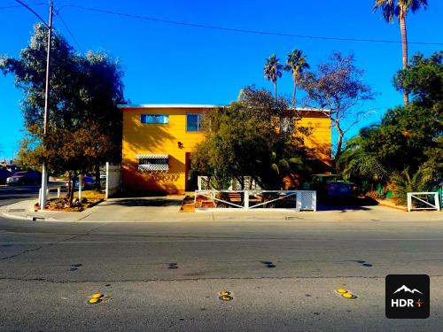 North Las Vegas Casa | The Yellow Penthouse LLC