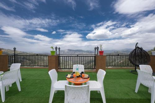 Fagu Apartamento | The Yoga Retreat l Place for Yoga I Meditation I Shanti & Dhayan l Vacations I Family Events I Kufri by Exotic Stays