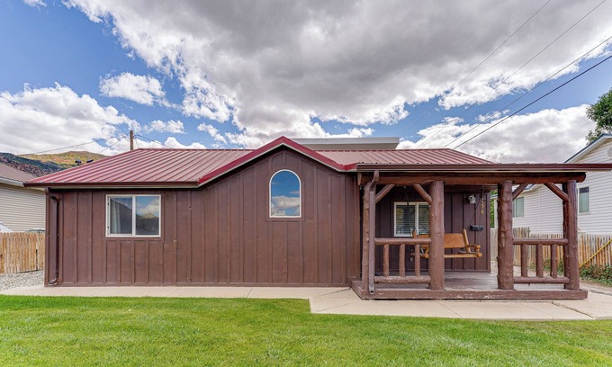 Cedar City Cabina | The Zen Den