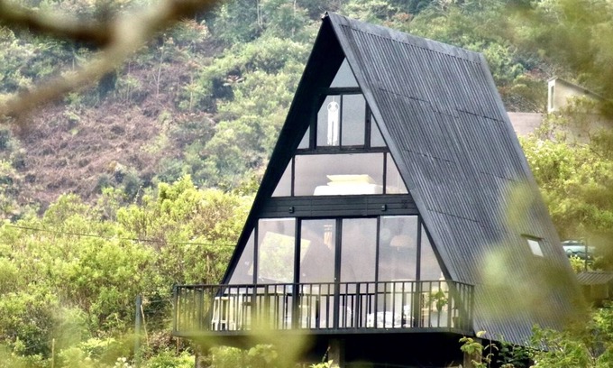 Lindula Cabina | The ZenDen-Cozy Cabin Perfect Hideout For Couples