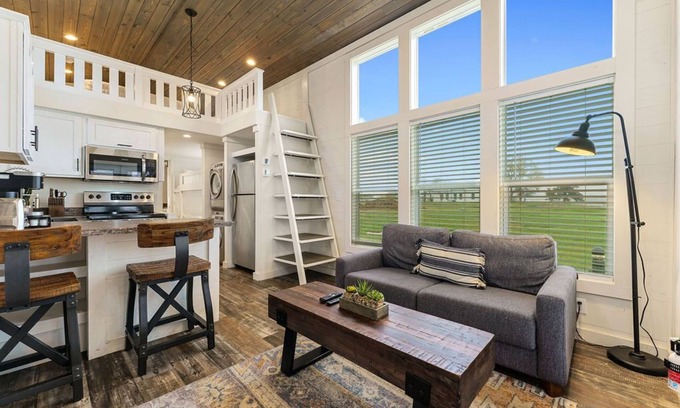 Austin Cabina | The Zilker - Luxury Tiny Home In Austin, TX