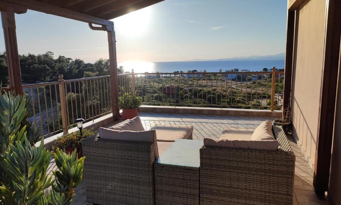 Neos Marmaras Apartamento | THEASIS Luxury Panoramic Penthouse