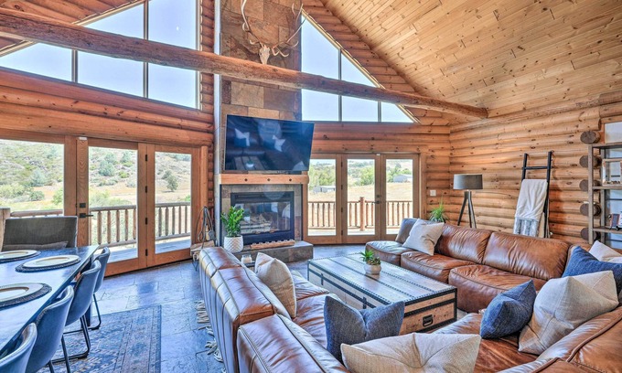 Valley Springs Cabina | Theater + Scenic Views: Valley Springs Cabin!