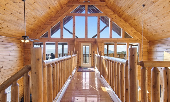 Gatlinburg - Pigeon Forge Cabina | Theatre in the Mountains