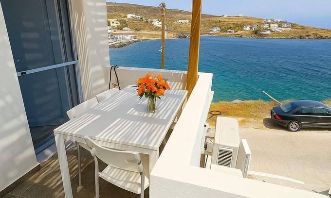 Loutra Apartamento | Theis Seafront Retreat - Loutra Seaview Bliss