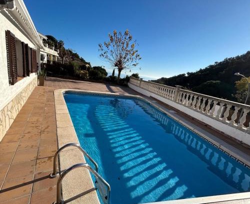 Tossa de Mar Chalet De Esquí | Thelma house Tossa