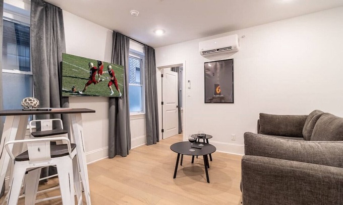 Gayborhood Apartamento | Thena Hotel - Entire Hotel
