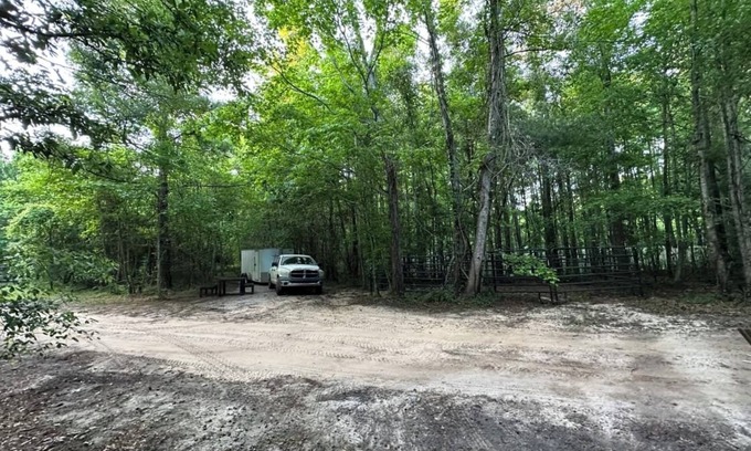 Tallahassee Alquiler De RV | Therapy Farmstay- 50’ RV pond site