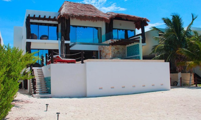 Miramar Casa | Therasia Luxury beachfront retreat