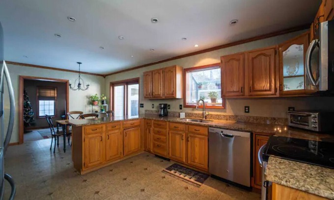 Queensbury Casa | There’s no place like HOME in Queensbury, NY