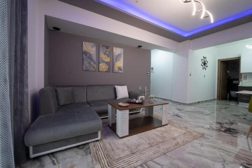 Ampelokipoi-Menemeni Apartamento | Thessaloniki Luxe Suite, Achilles' Private Getaway