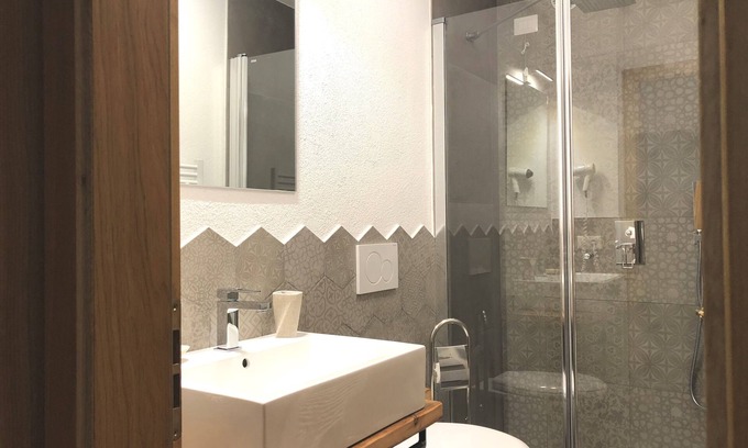 Molveno Apartamento | THIRD FLOOR APARTMENT WITH LARGE BALCONIES