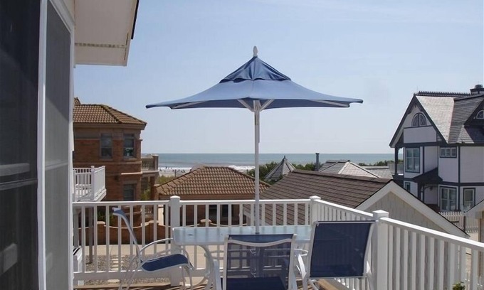 Stone Harbor Casa | En tercer lugar desde la playa, vistas al mar y a la playa.