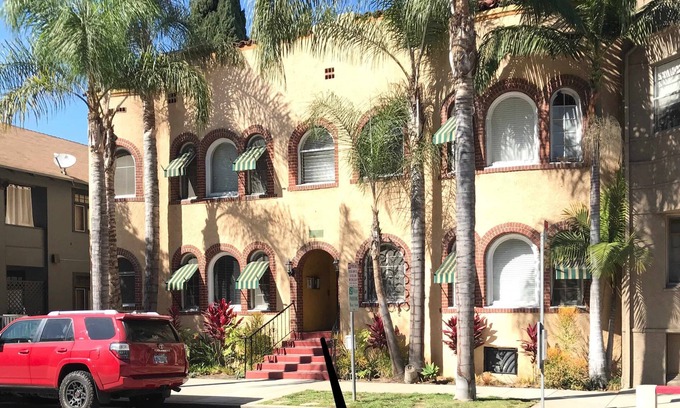 West Gateway Apartamento | Third Street Apartments