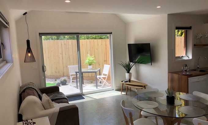 Torquay Apartamento | This 1-bedroom Guest Suite is the ultimate weekend getaway