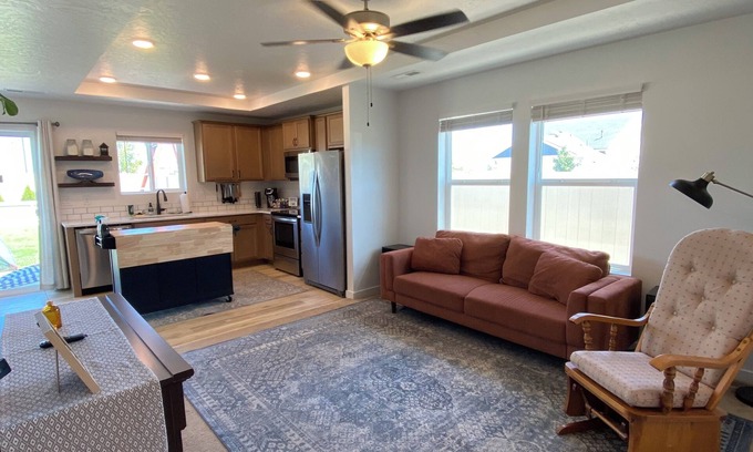 Nampa Casa | This 3-bedroom home is a hotspot for events, weddings and The Ford Idaho Center!