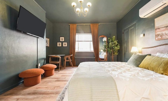 Lawrenceville Apartamento | This apartment is a 2 bedroom(s), 1 bathrooms, located in Pittsburgh, PA.