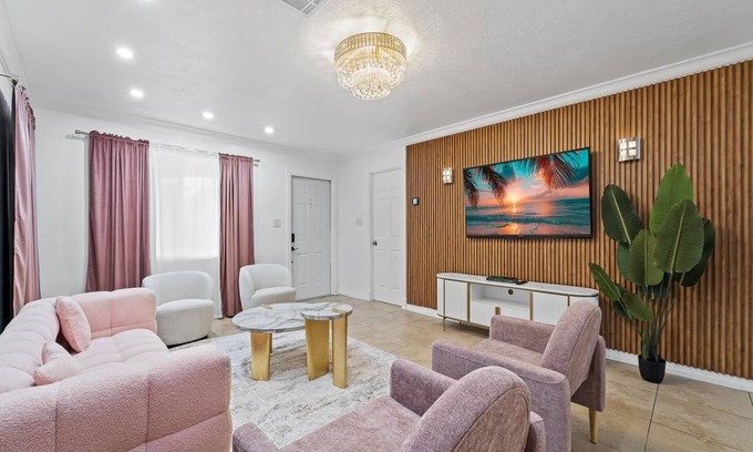 Coral Ridge Isles Apartamento | This apartment is a 2 bedroom(s), 2 bathrooms, located in Oakland Park, FL.
