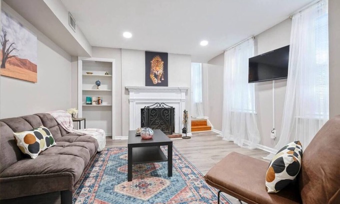 Society Hill Apartamento | This apartment is a 2 bedroom(s), 1 bathrooms, located in Philadelphia, PA.