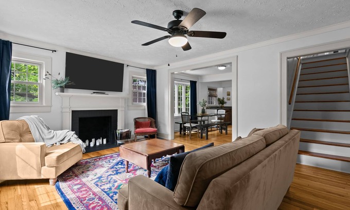 Terry Sanford Casa | This beautiful home is in the historic Haymount district of Fayetteville.