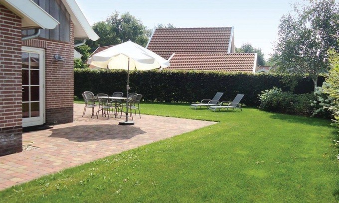 Wierden Casa | This comfortable luxury villa is located in the vacation park Buitengoed Het Lageveld. Next to the park is a swimming lake (36 ha) - a swimming and recreational paradise in the summer months.