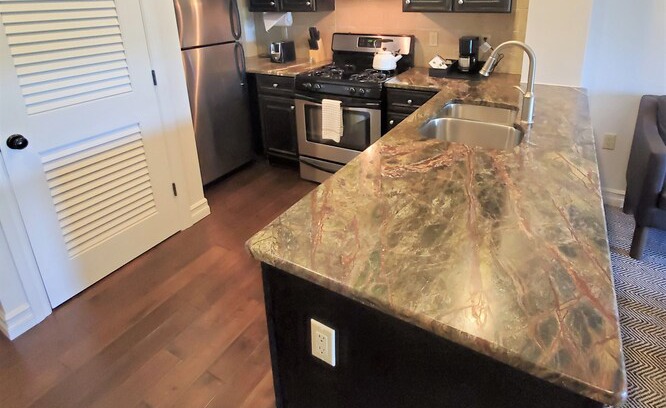Hamburg Condominio | This condo offers Beautiful Mountain Views at Crystal Springs! Full Resort Feel!