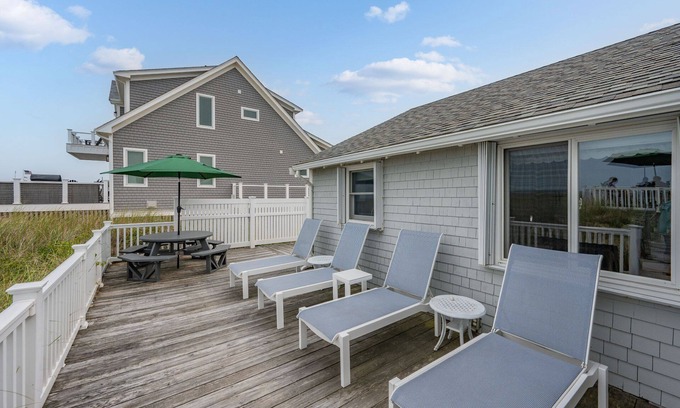 Sagamore Beach Casa | This enchanting cottage set atop the dunes of Sagamore Beach offers a vacation lifestyle you'll love