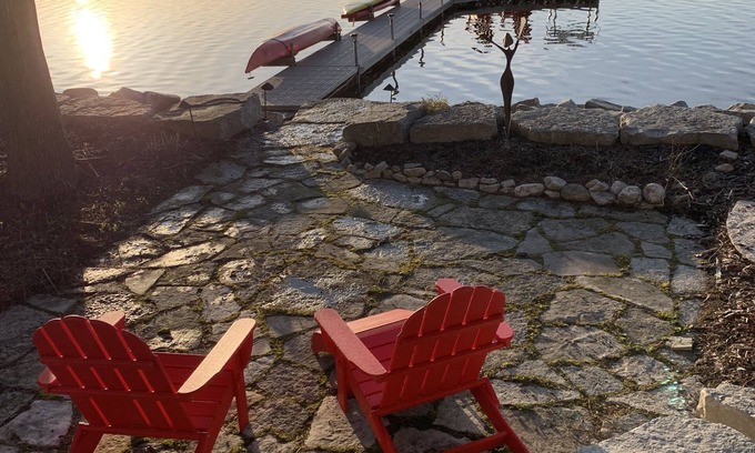 Sturgeon Bay Casa | This family retreat offers the best of both worlds!
