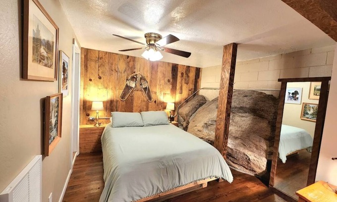 Dora Belle Apartamento | This fourplex is a 0 bedroom(s), 1 bathrooms, located in Shaver Lake, CA.
