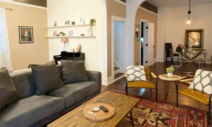 Whittier Casa | This house is a 2 bedroom(s), 2 bathrooms, located in Denver, CO.