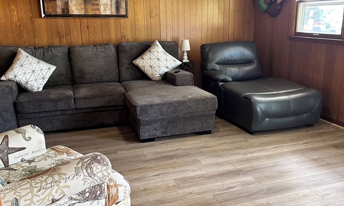 Smyrna Casa | This house is a 2 bedroom(s), 1 bathrooms, located in Smyrna, TN.