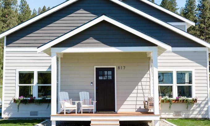 Cle Elum Casa | This house is a 3 bedroom(s), 4 bathrooms, located in Cle Elum, WA.