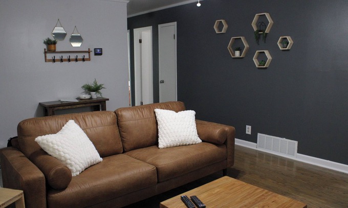 Casper Casa | This house is a 3 bedroom(s), 2 bathrooms, located in Casper , WY.