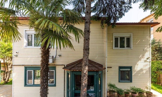 Uludag Casa | This house is a 4 bedroom(s), 2.5 bathrooms, located in Sarıyer, İstanbul.
