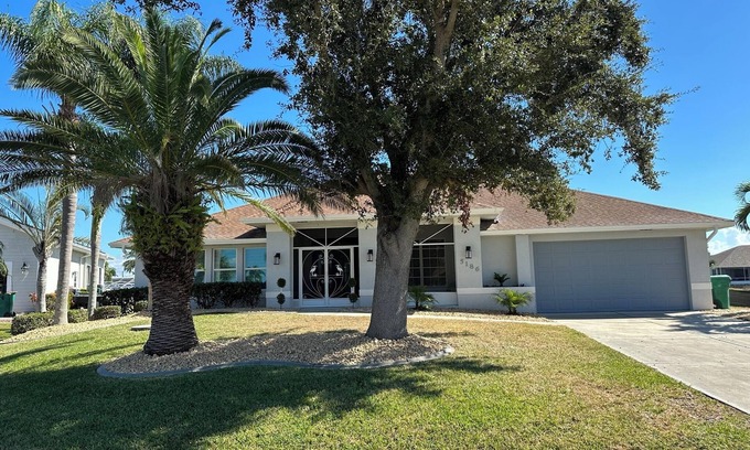 Gulf Cove Casa | This house is a 0 bedroom(s), 2 bathrooms, located in Port Charlotte, FL.