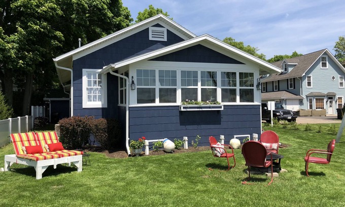 Delavan Lake Cabaña | This Incredible Lakefront Getaway on Delavan Lake
