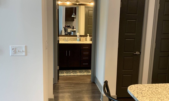 Sandy Springs Apartamento | THIS IS HOME our Luxurious One Bedroom Home.