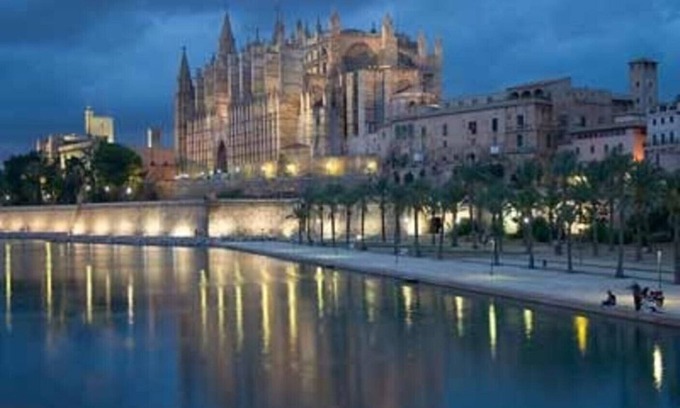 Sant Nicolau Apartamento | EXPERIENCIA ESTUDIANTIL / ALOJAMIENTO DE EQUIPO