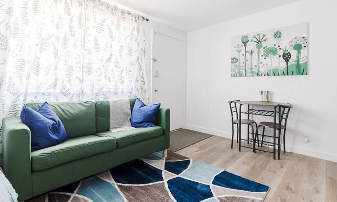 Riverside Apartamento | This studio is a 1 bedroom(s), 1 bathrooms, located in Tempe, AZ.