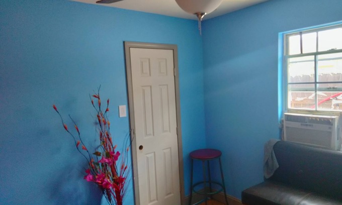 Marrero Casa | This stylish space has a hometown vibe w/ inexpensive transport to downtown NOLA