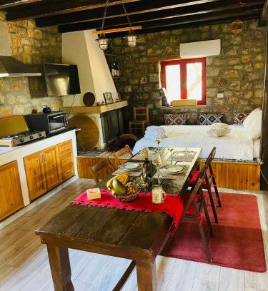 Archangelos Casa | Thomas house