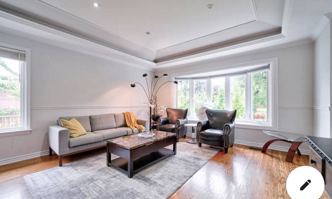 Newtonbrook Casa | Thornhill Spacious 3Br3Bath Home