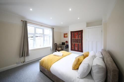 Girton Casa | Thornton House Apartments, Cambridge - FREE On-site Parking