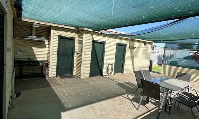 Broken Hill Casa | Thornton House - Alojamiento a corto / largo plazo
