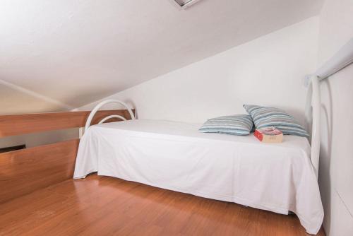 Piombino Apartamento | THR-ISA-Appartament plus with mezzanine, 4 beds, air conditioning and private outdoor area in Village with 6 swimming-pools