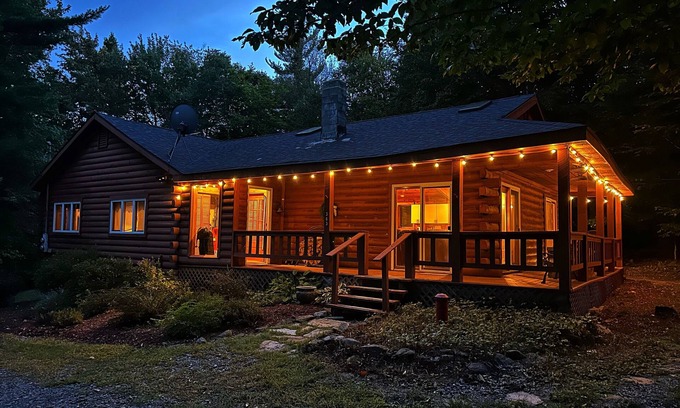 Wardsboro Casa | Three Bears Log Cabin